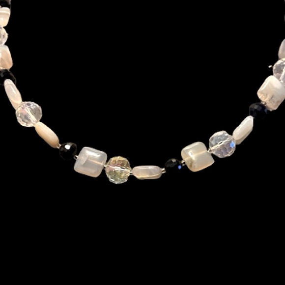 2/$30 Elegant Black and Cream Beaded Necklace - Picture 6 of 10